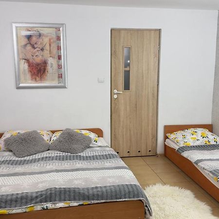 Agroturystyka Uniejow Εξωτερικό φωτογραφία
